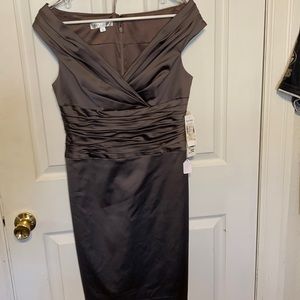 Kay Unger Sleeveless Cocktail Dress